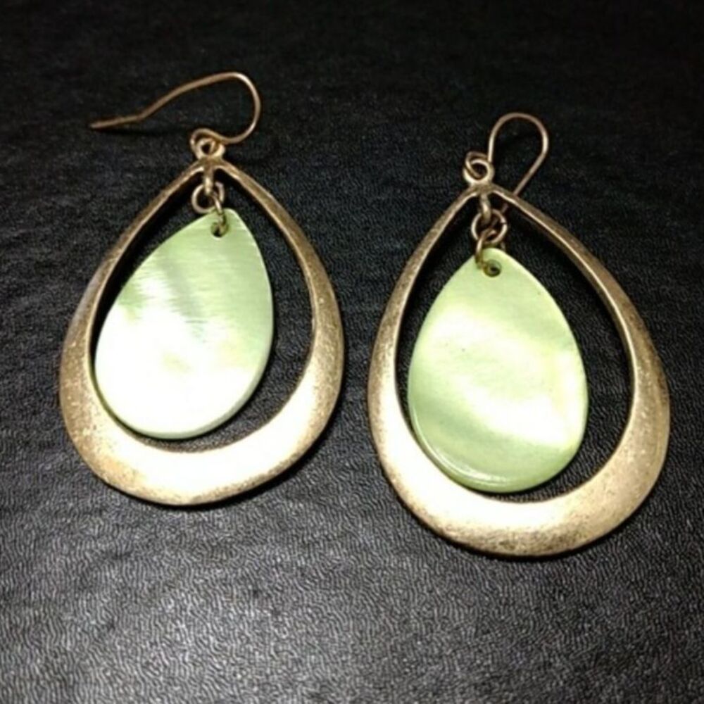 Green and gold tone teardop shaped dangling earrings
